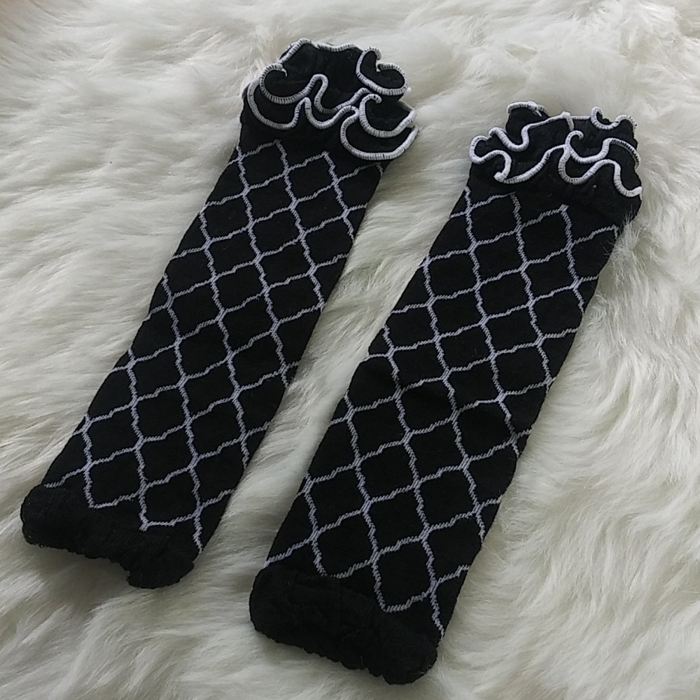 Woman Leg Black/White Warmers SZ One Size- Not Available